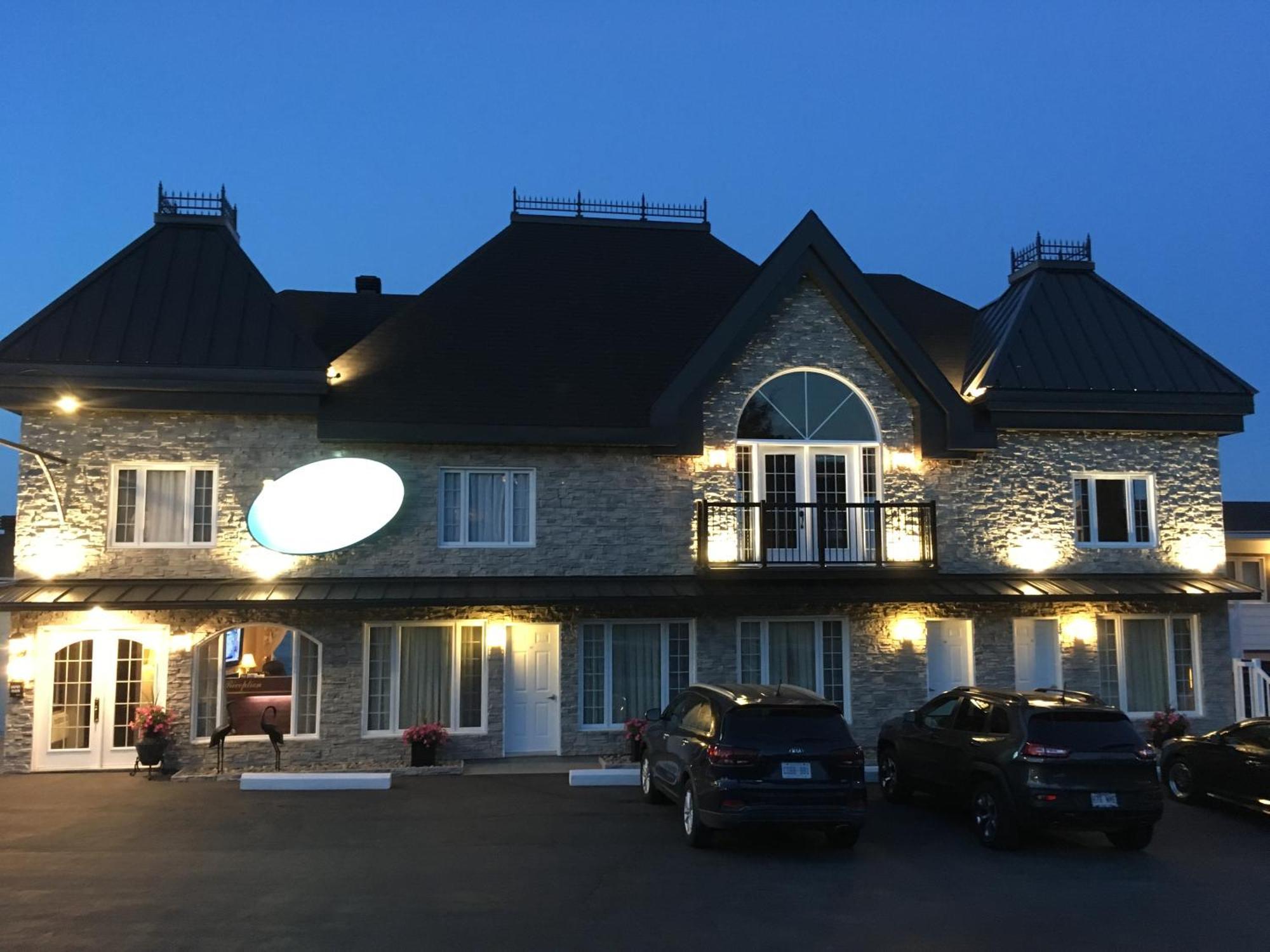 Saint-Siméon Motel Vue Belvedere מראה חיצוני תמונה